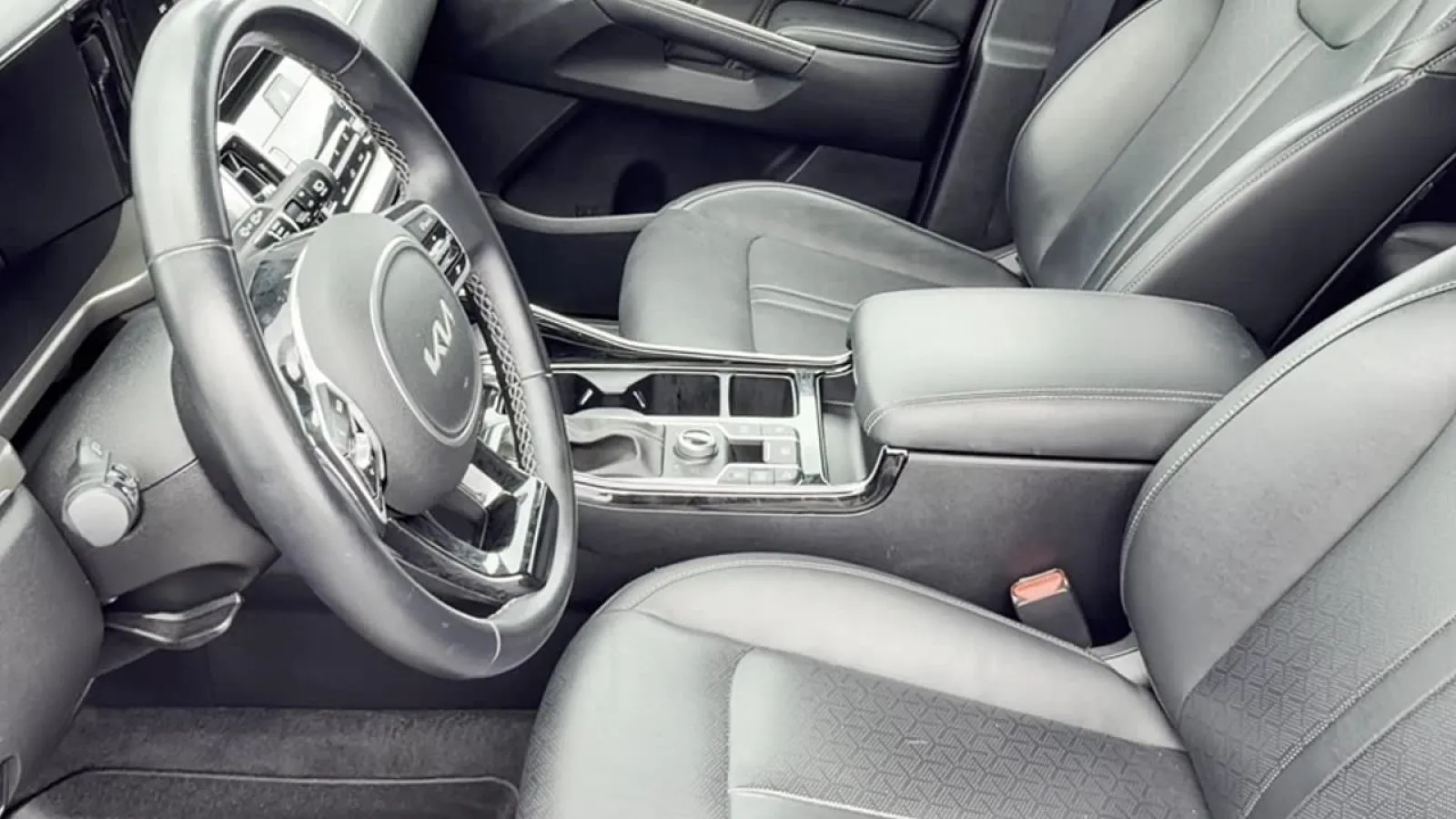 2022 Kia Sorento SX - Photo 12