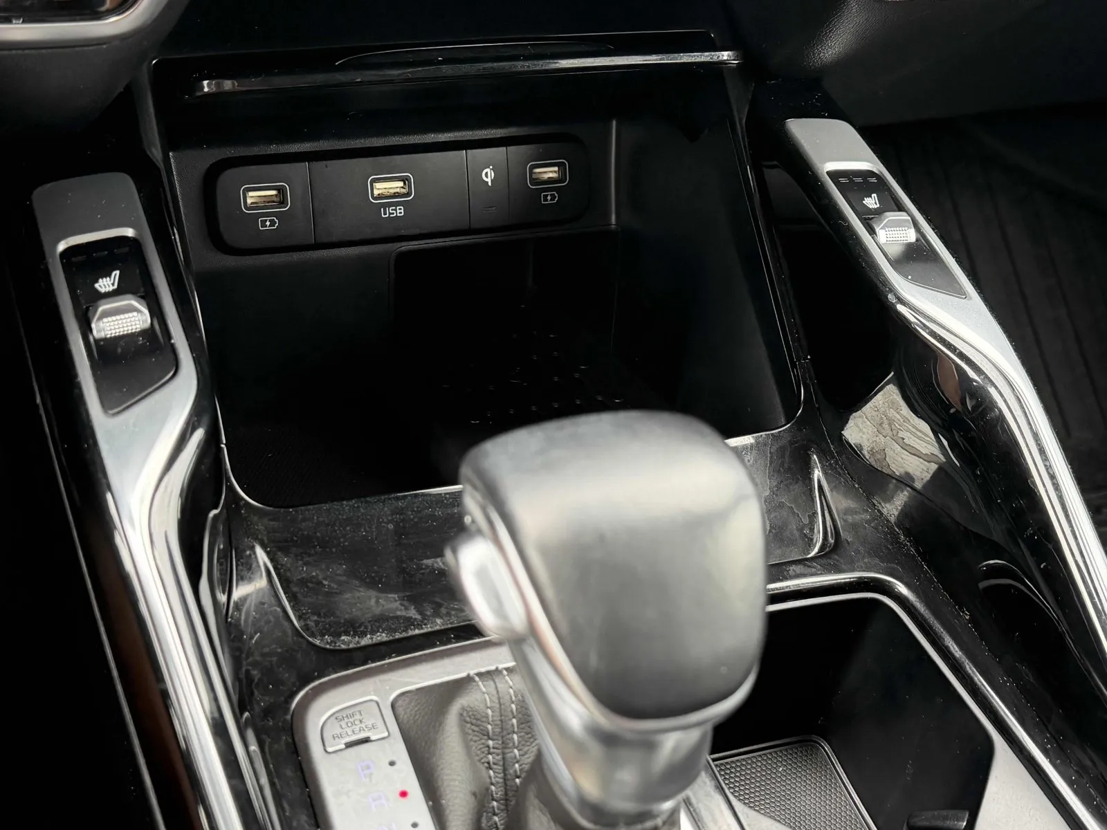2022 Kia Sorento SX - Photo 23