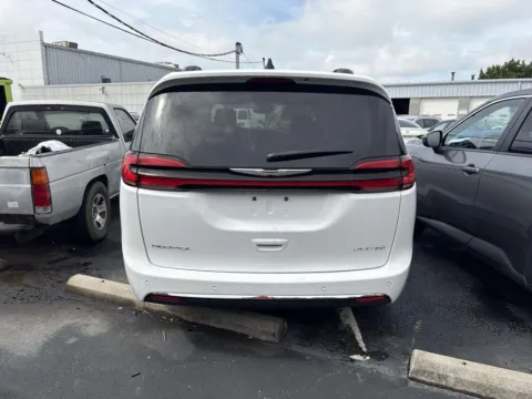 Another view of 2023 Chrysler Pacifica Limited for sale in Morristown, TN at Morristown Nissan
