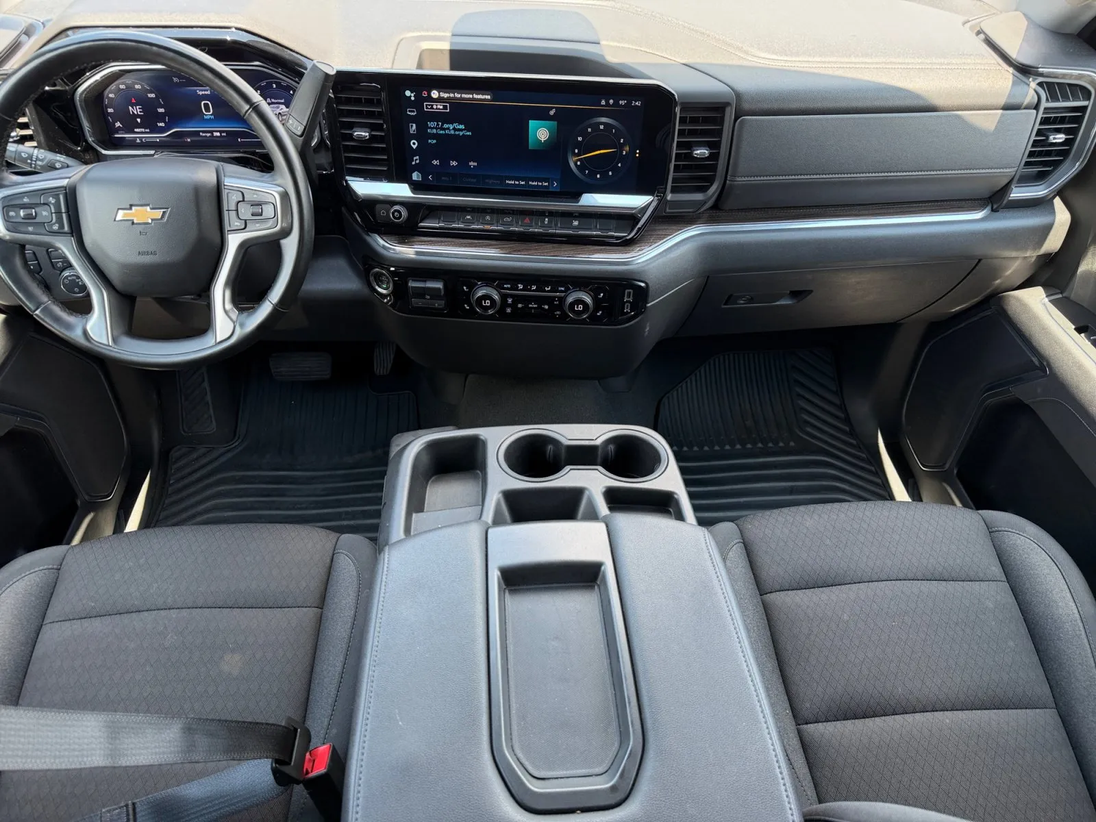 2025 Chevrolet Silverado 1500 LT - Photo 14