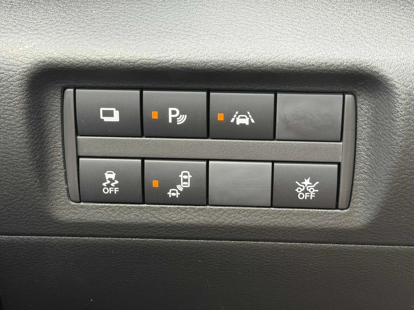 2025 Nissan KICKS PLAY Base - Photo 28