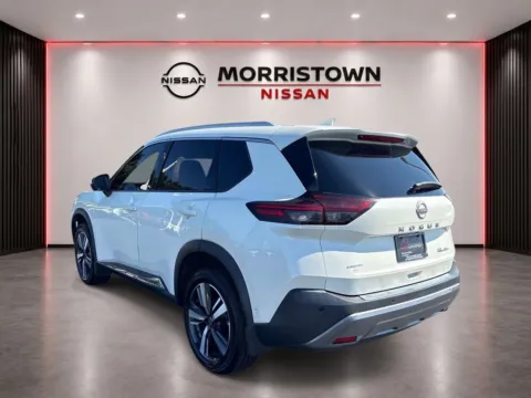 More photos of 2023 Nissan Rogue SL at Morristown Nissan, TN