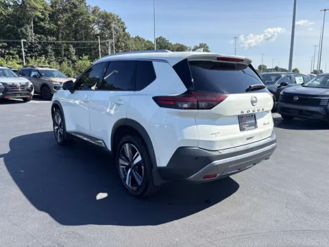 More photos of 2023 Nissan Rogue SL at Morristown Nissan, TN