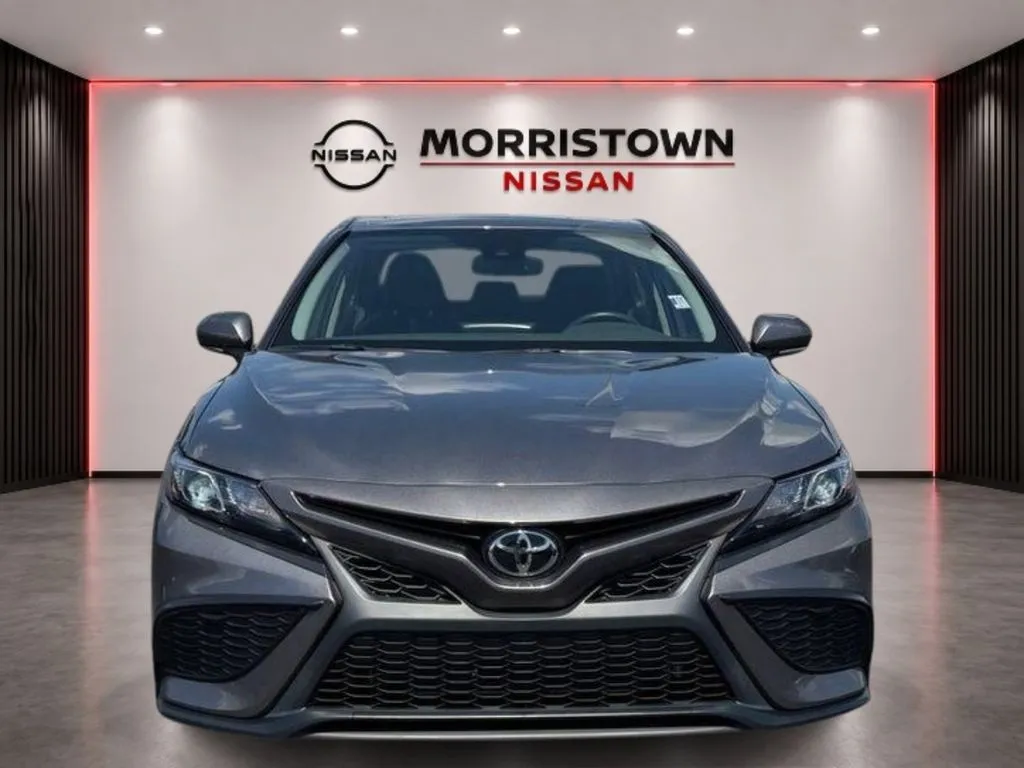 2024 Toyota Camry SE - Photo 6