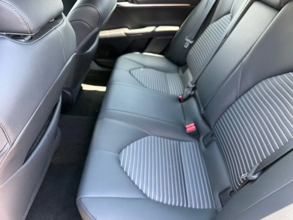 2024 Toyota Camry SE - Photo 8