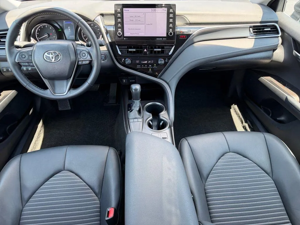 2024 Toyota Camry SE - Photo 9