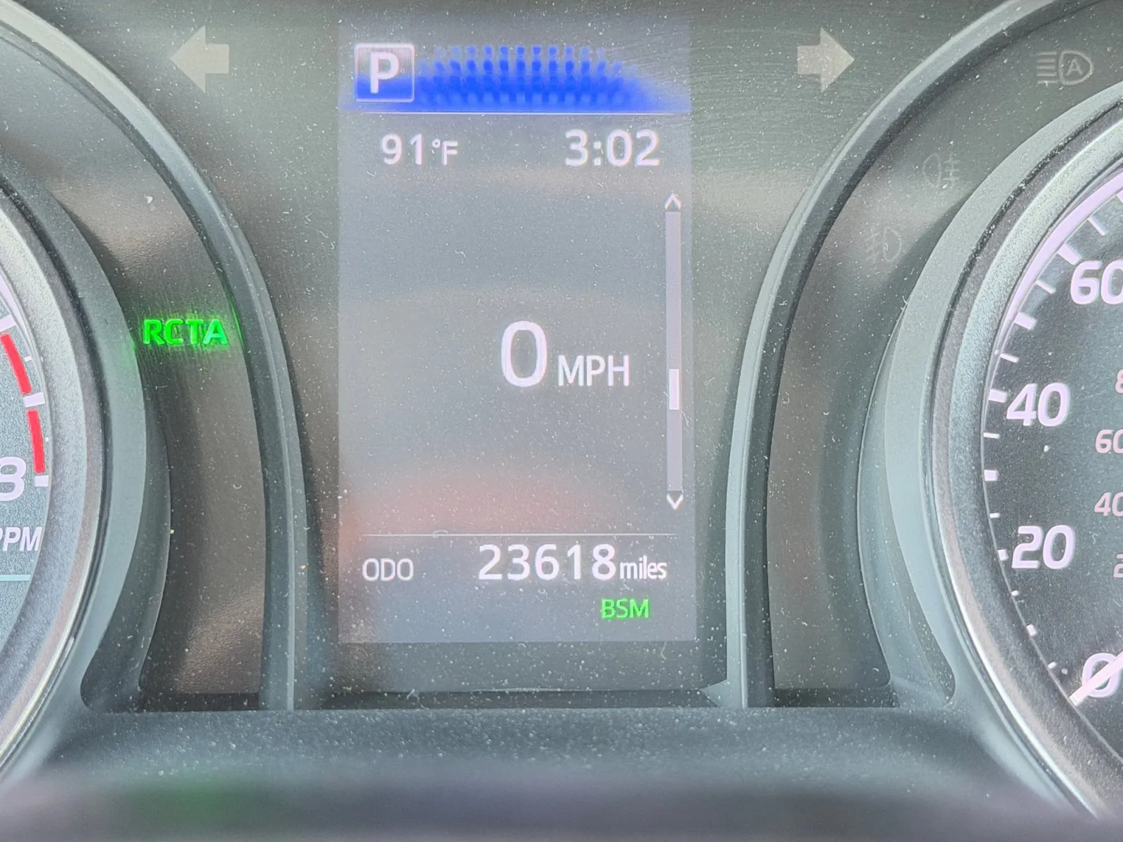 2024 Toyota Camry SE - Photo 12