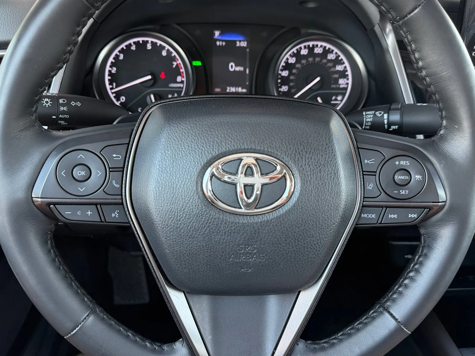 2024 Toyota Camry SE - Photo 11