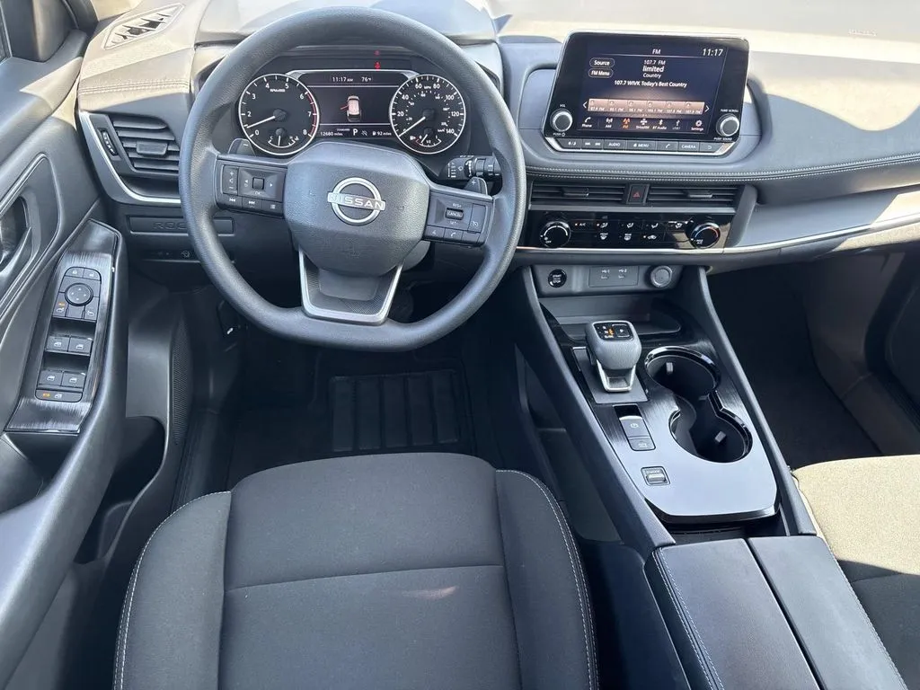 2025 Nissan Rogue S - Photo 12