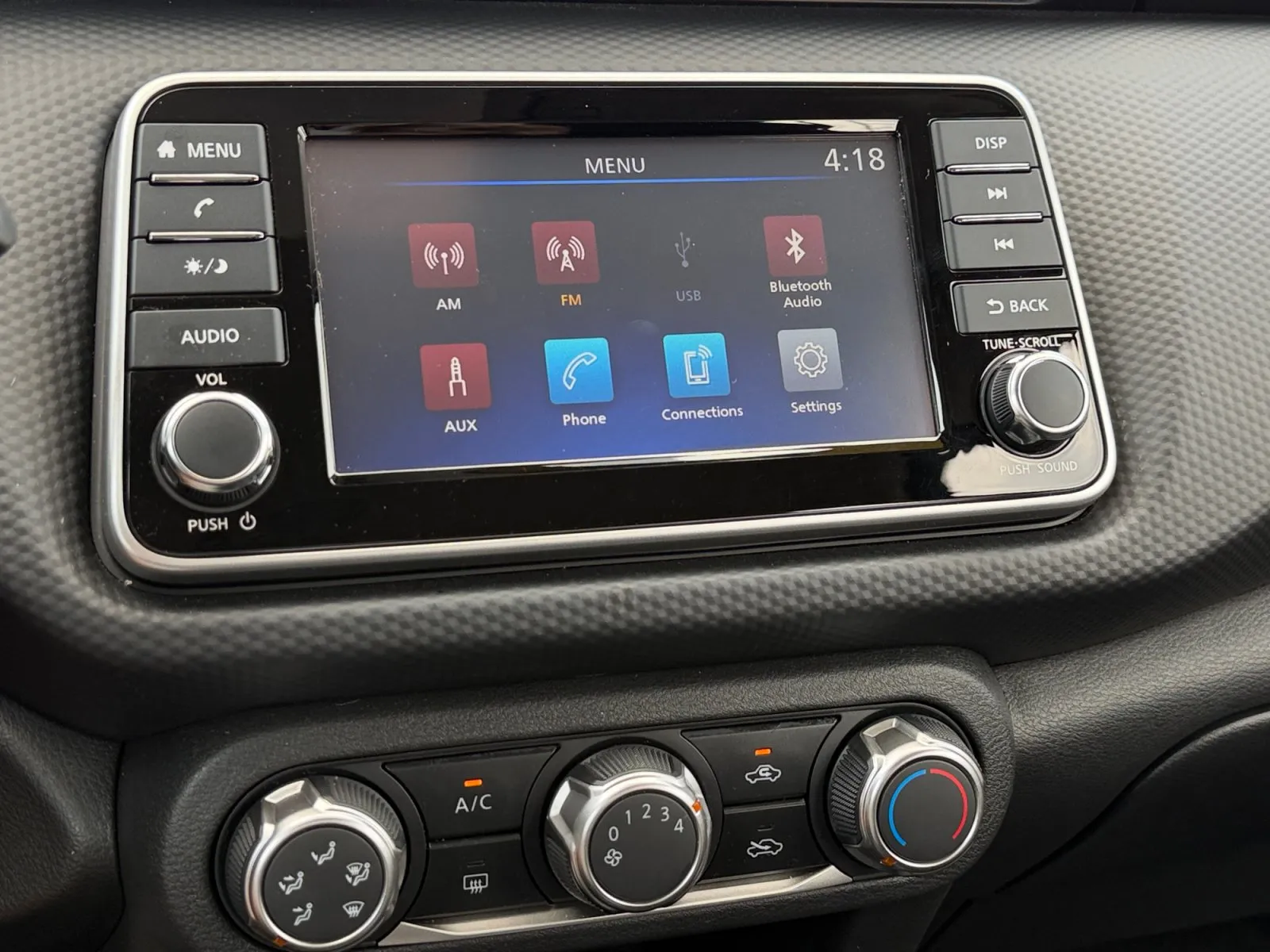 2025 Nissan KICKS PLAY Base - Photo 9