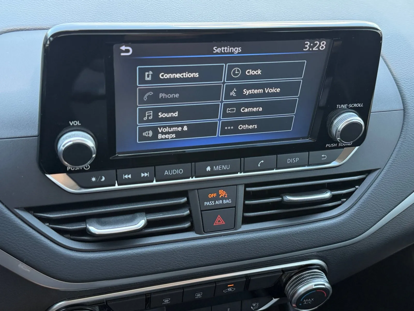 2022 Nissan Altima S - Photo 13