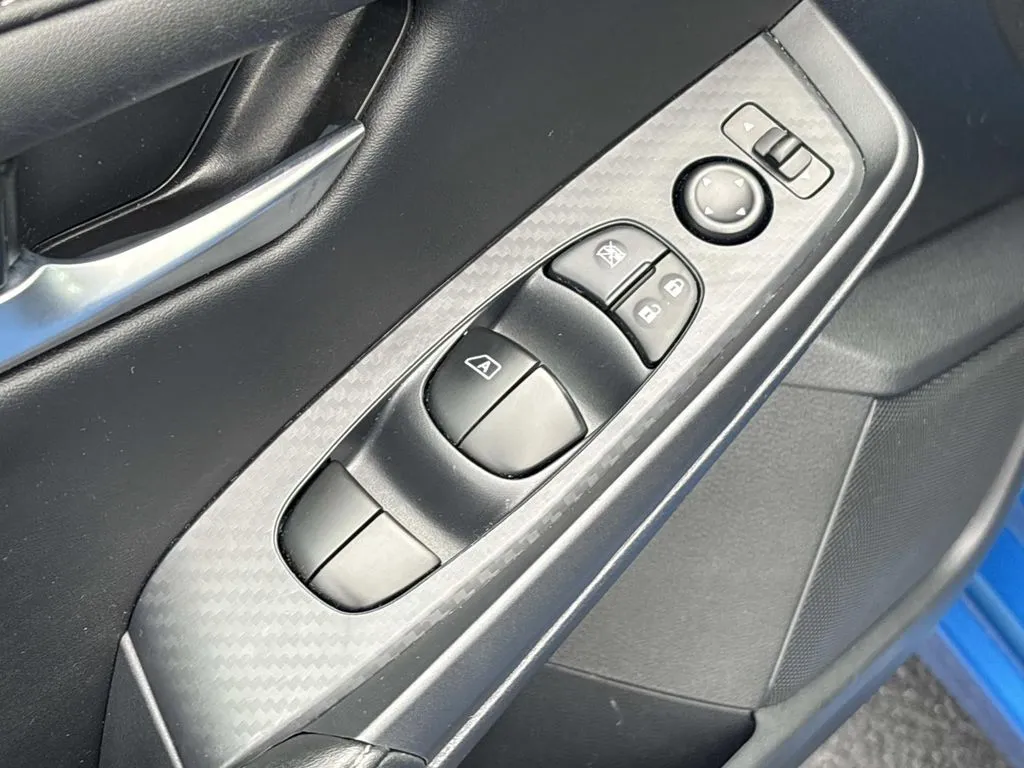 2025 Nissan Sentra SV - Photo 27