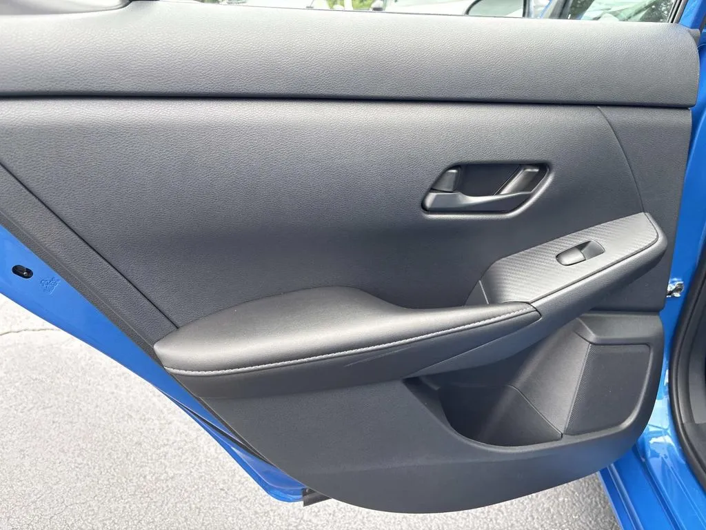 2025 Nissan Sentra SV - Photo 18