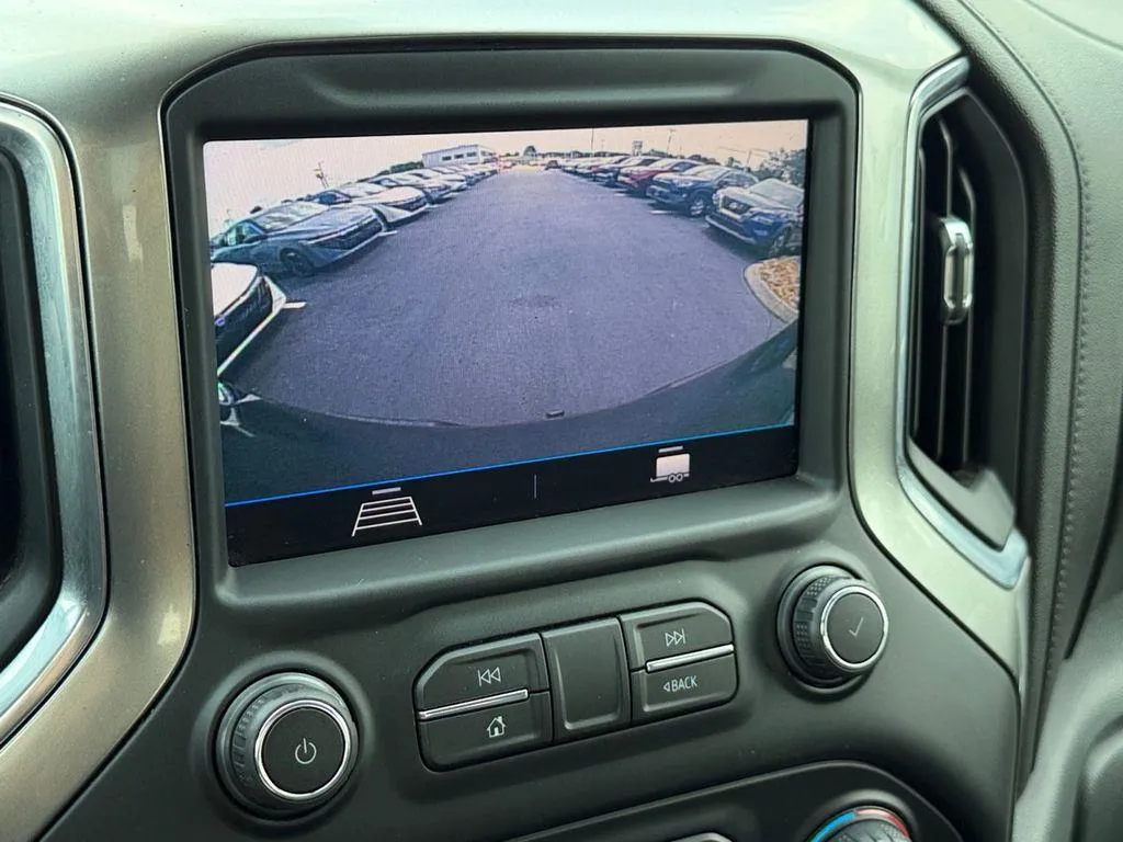 2020 Chevrolet Silverado 1500 RST - Photo 10