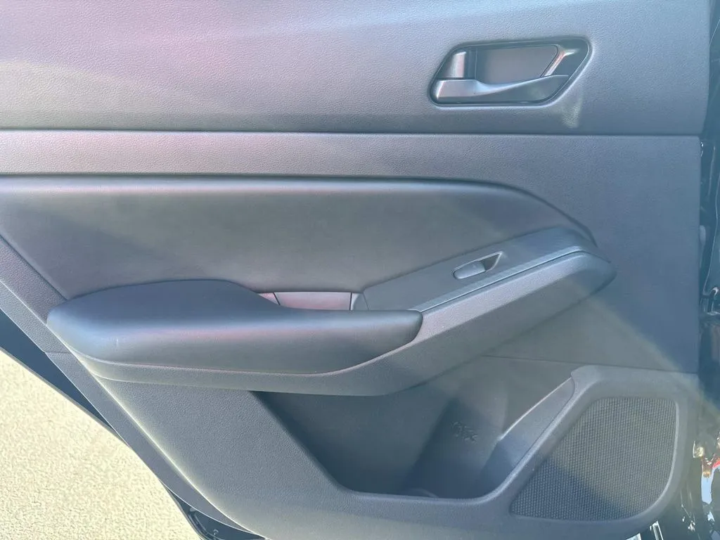 2024 Nissan Altima S - Photo 17