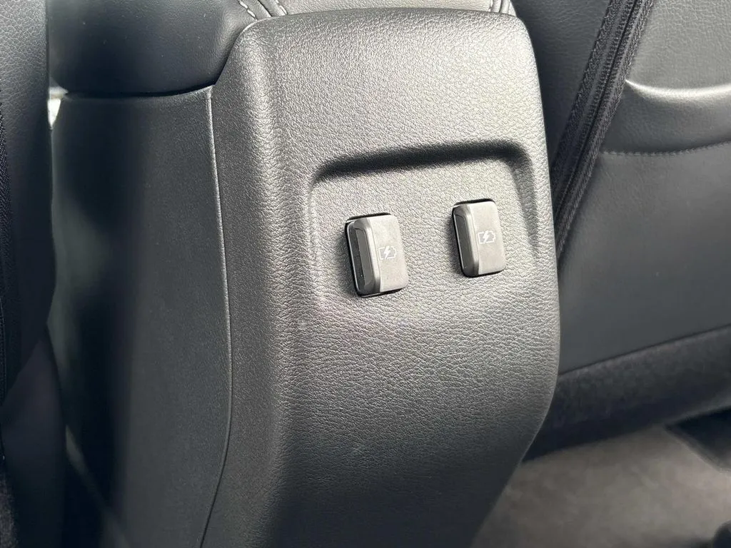 2024 Nissan Kicks SR - Photo 18