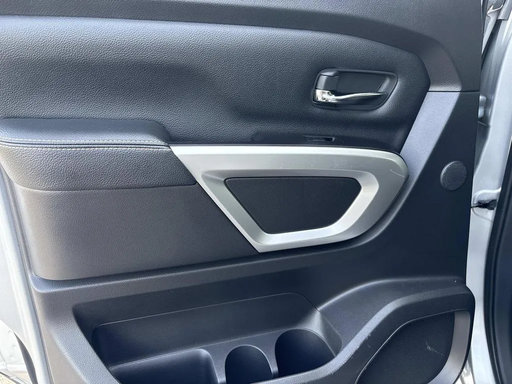 2019 Nissan Titan XD Pro-4X - Photo 18
