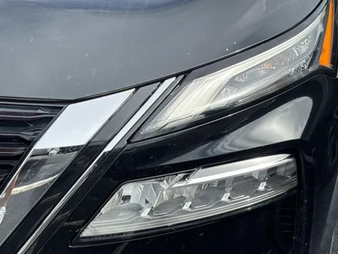 More photos of 2023 Nissan Rogue SL at Morristown Nissan, TN