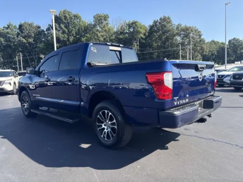 More photos of 2022 Nissan Titan SV at Morristown Nissan, TN
