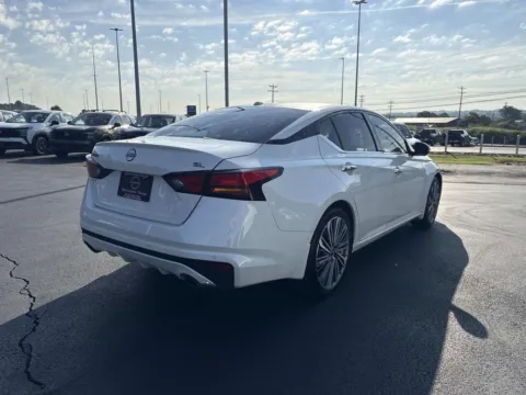 Another view of 2024 Nissan Altima 2.5 SL for sale in Morristown, TN at Morristown Nissan