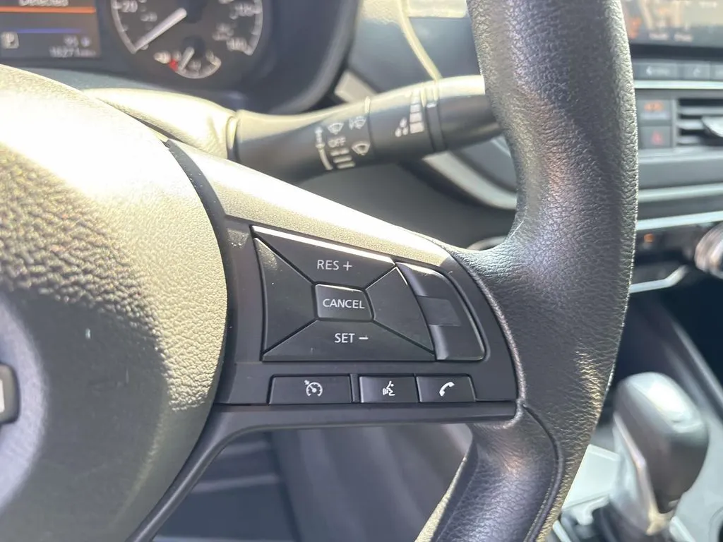 2025 Nissan Altima S - Photo 28