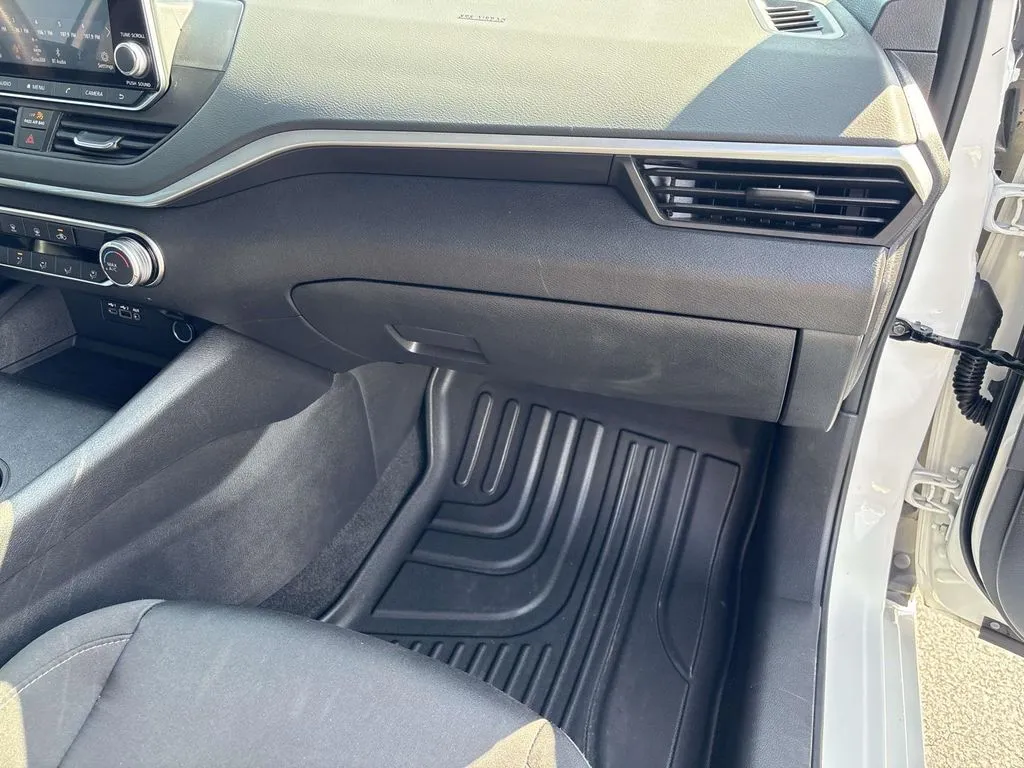2025 Nissan Altima S - Photo 23