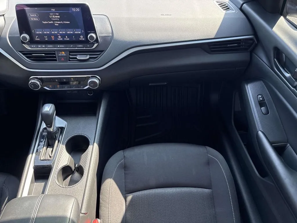 2025 Nissan Altima S - Photo 13