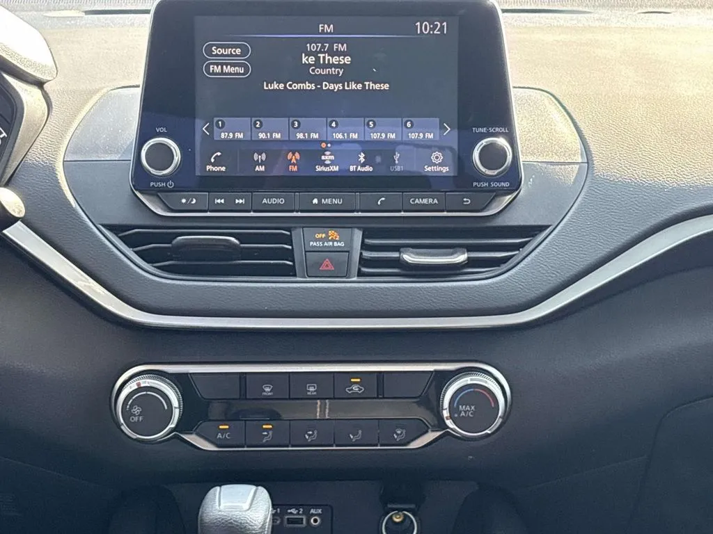 2025 Nissan Altima S - Photo 15