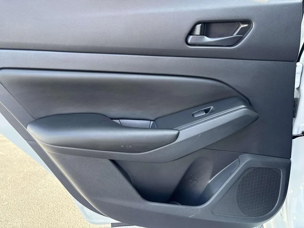 2025 Nissan Altima S - Photo 17