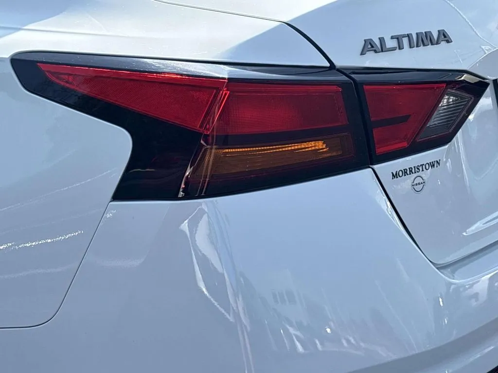 2025 Nissan Altima S - Photo 10