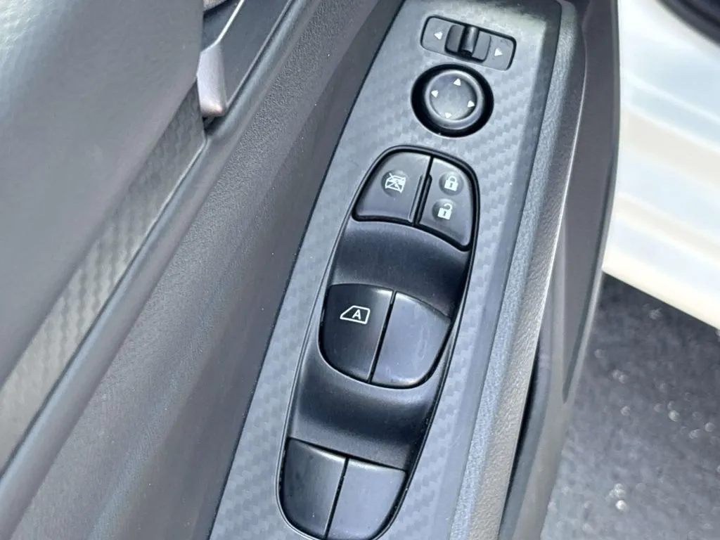 2025 Nissan Altima S - Photo 25