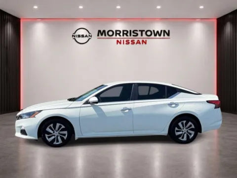 Photos of 2022 Nissan Altima 2.5 S for sale in Morristown, TN at Morristown Nissan