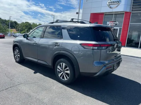 More photos of 2026 Nissan Pathfinder SL at Morristown Nissan, TN