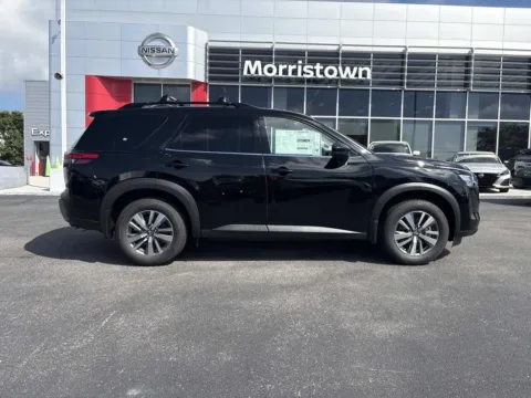 Photos of 2026 Nissan Pathfinder SL for sale in Morristown, TN at Morristown Nissan