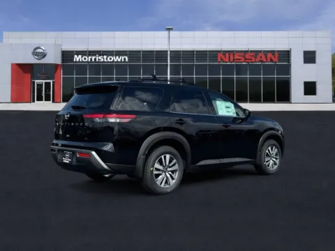 More photos of 2026 Nissan Pathfinder SL at Morristown Nissan, TN