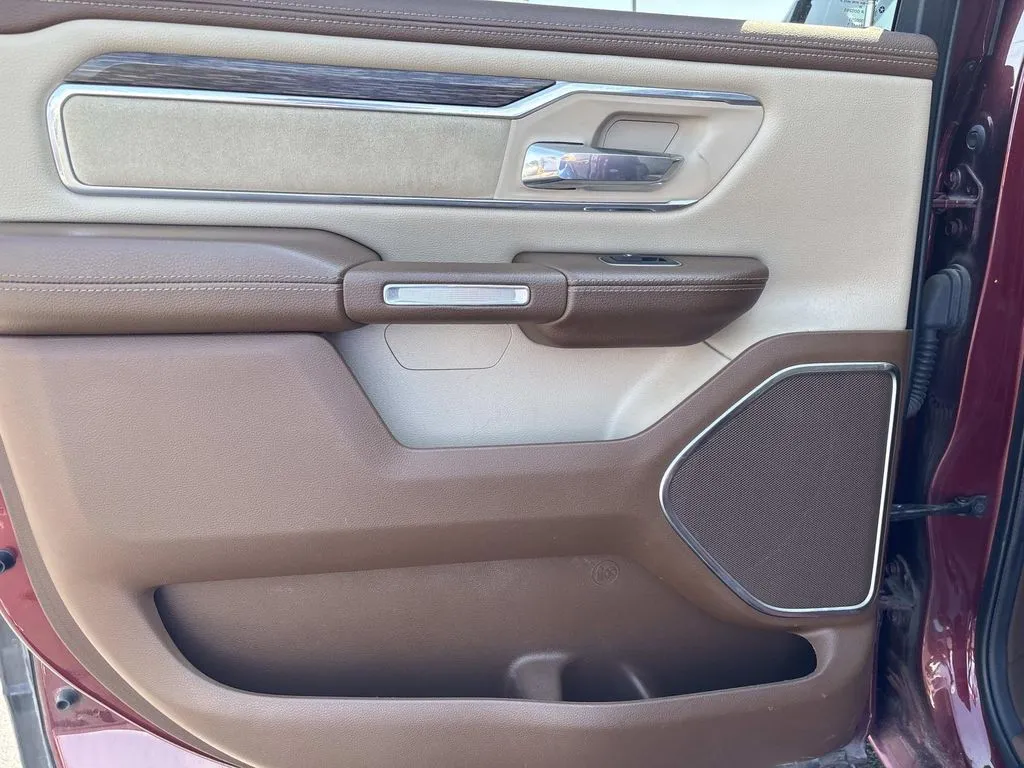 2019 RAM Ram 1500 Pickup Laramie - Photo 18