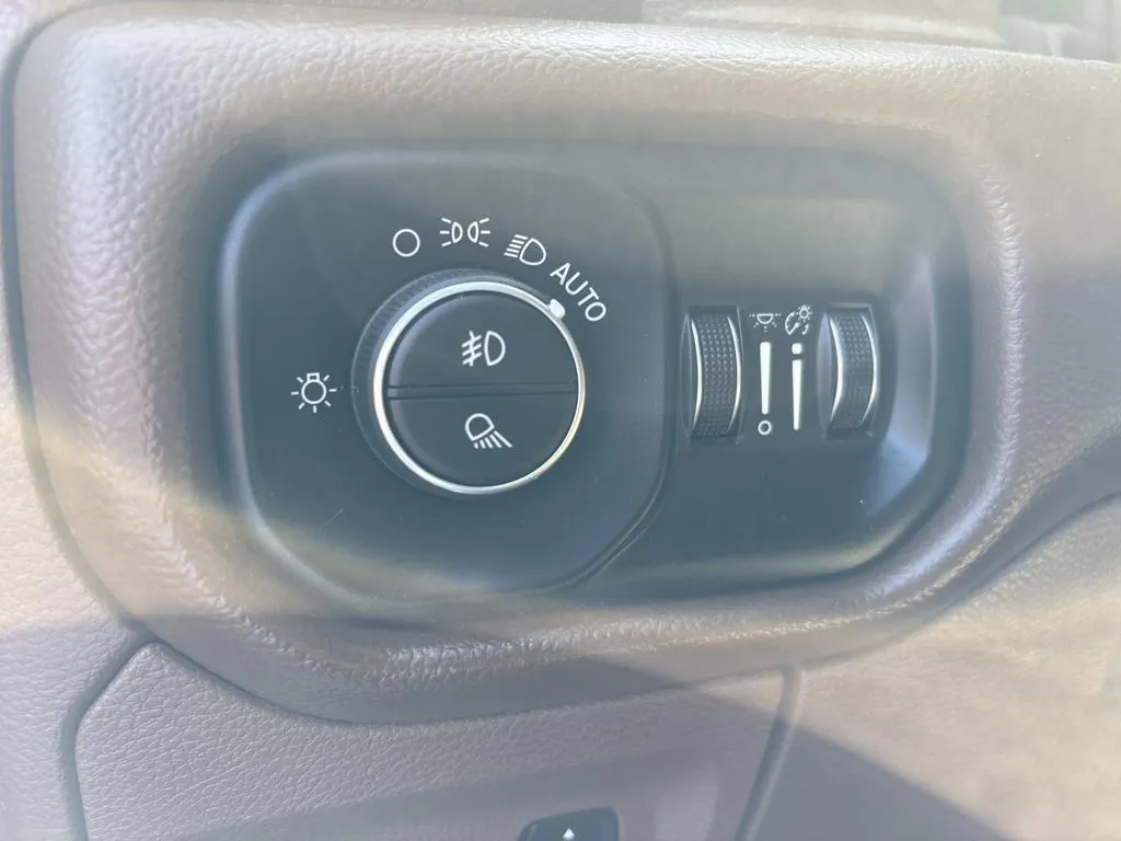 2019 RAM Ram 1500 Pickup Laramie - Photo 28