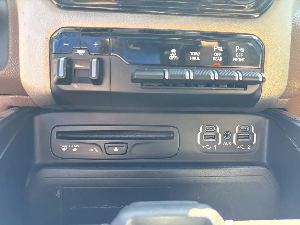 2019 RAM Ram 1500 Pickup Laramie - Photo 31