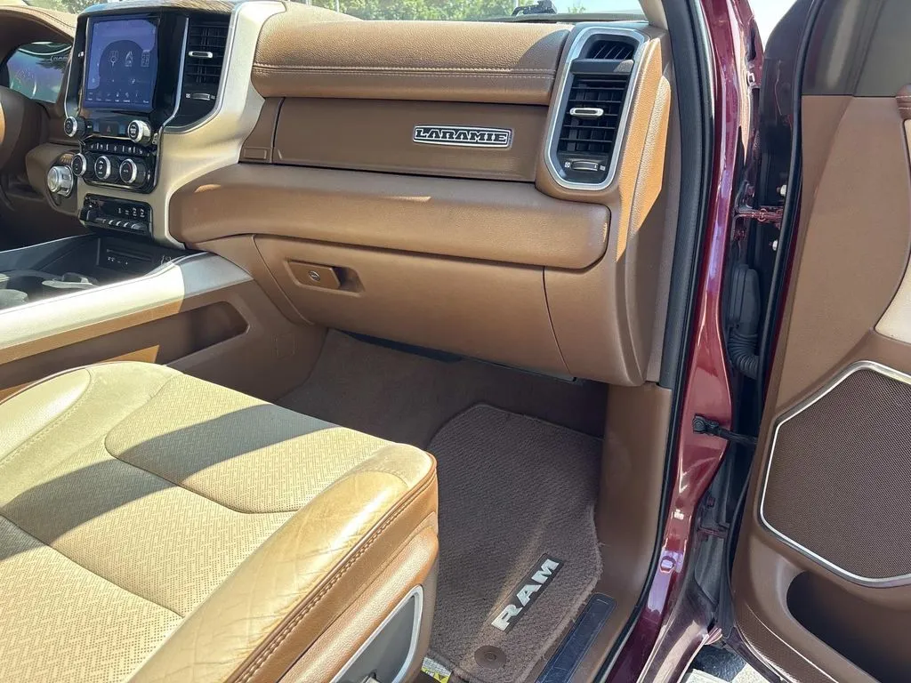 2019 RAM Ram 1500 Pickup Laramie - Photo 24