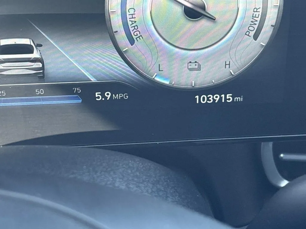 2023 Hyundai Elantra Limited - Photo 35