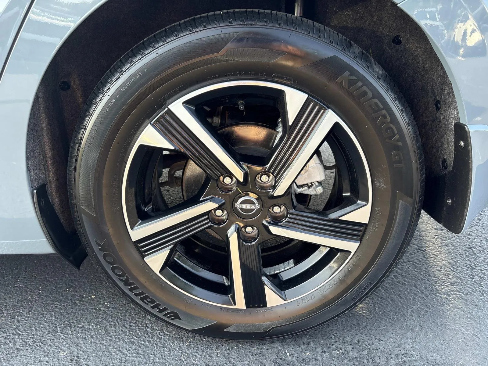 2025 Nissan Sentra SV - Photo 11