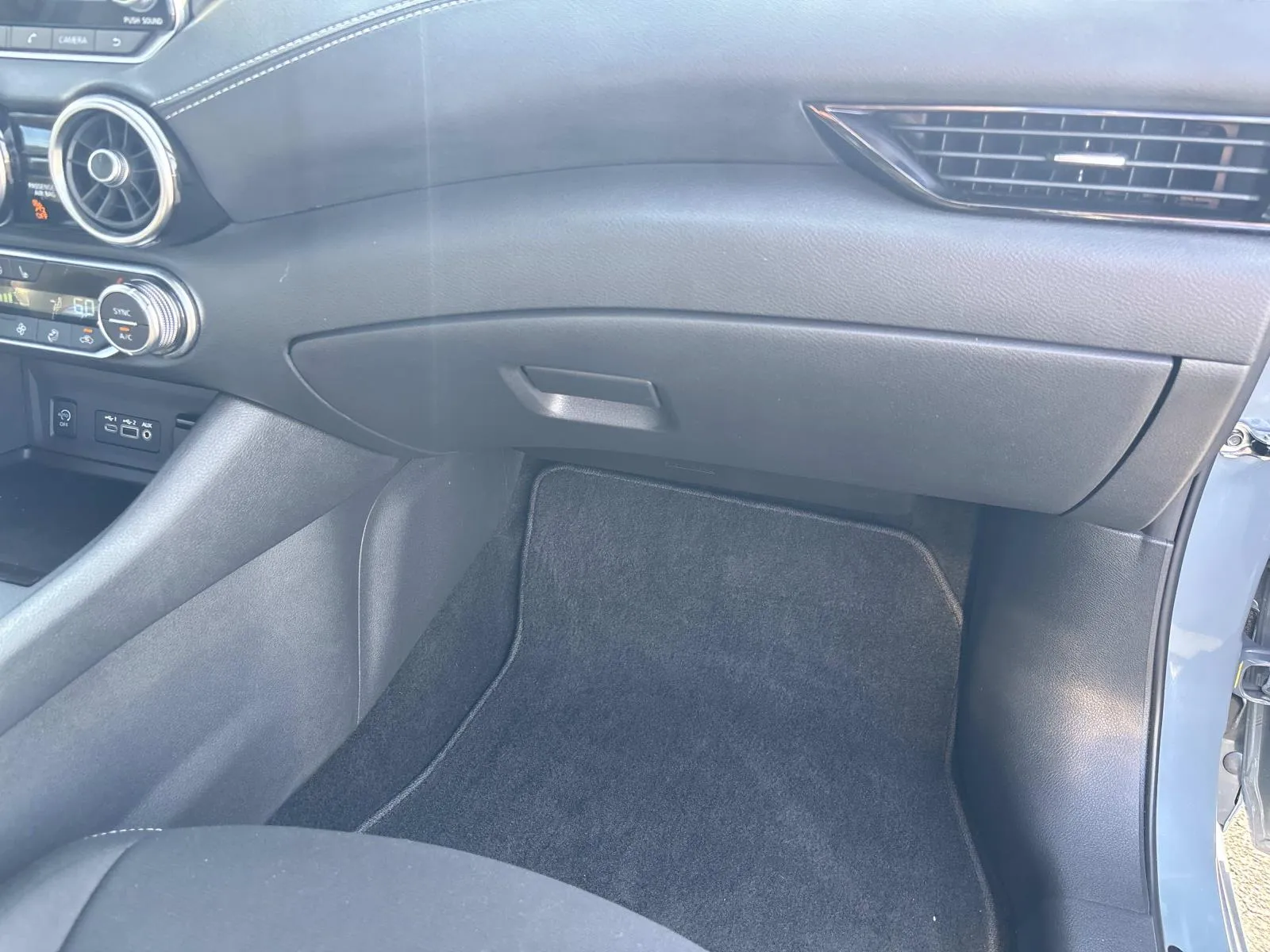 2025 Nissan Sentra SV - Photo 21