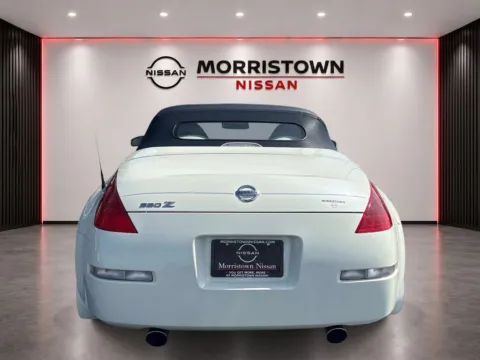 More photos of 2006 Nissan 350Z Touring at Morristown Nissan, TN