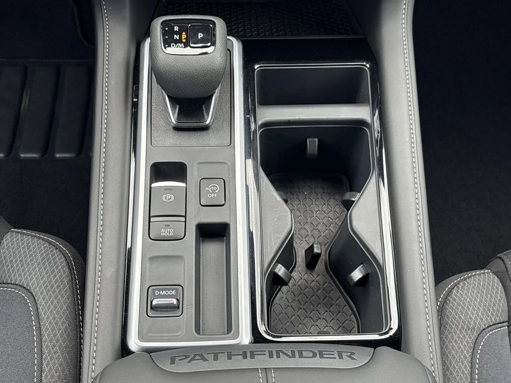 2026 Nissan Pathfinder SV - Photo 14