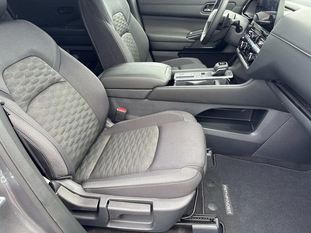 2026 Nissan Pathfinder SV - Photo 27
