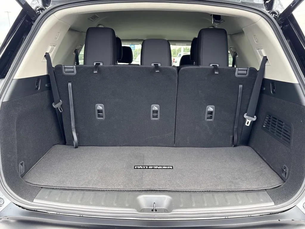 2026 Nissan Pathfinder SV - Photo 21