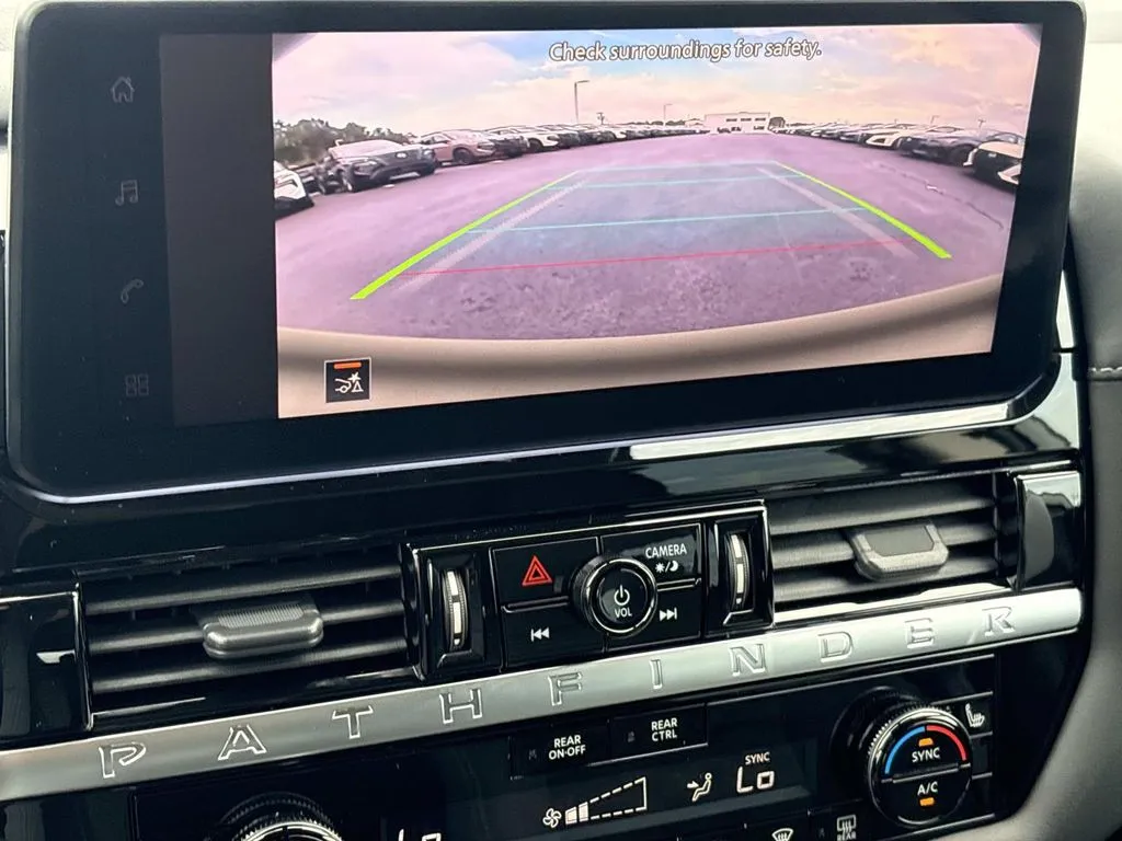 2026 Nissan Pathfinder SV - Photo 34