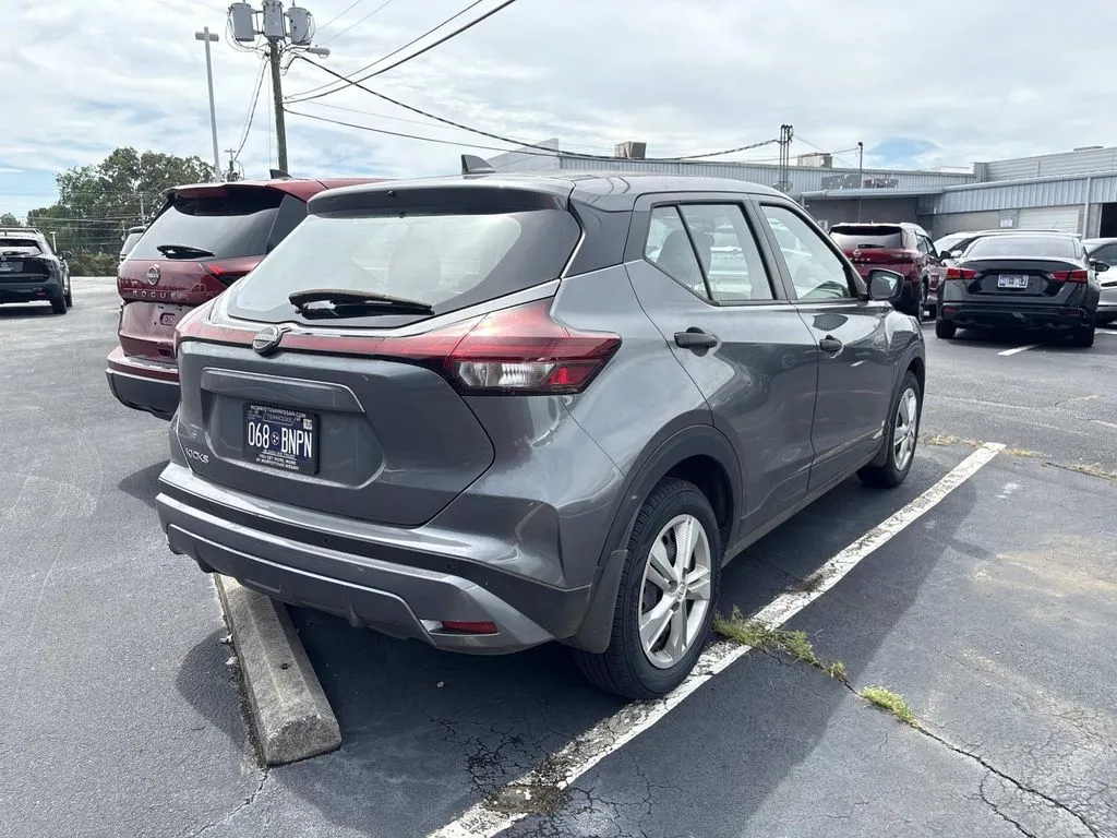 2024 Nissan Kicks S - Photo 3