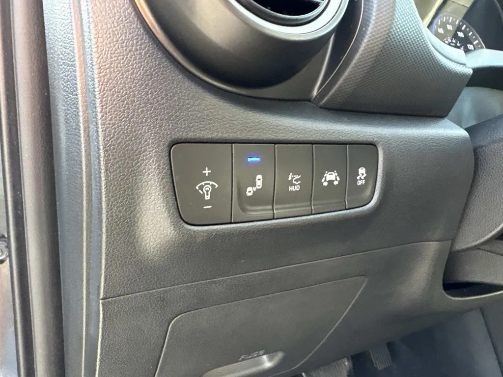 2021 Hyundai Kona Ultimate - Photo 29