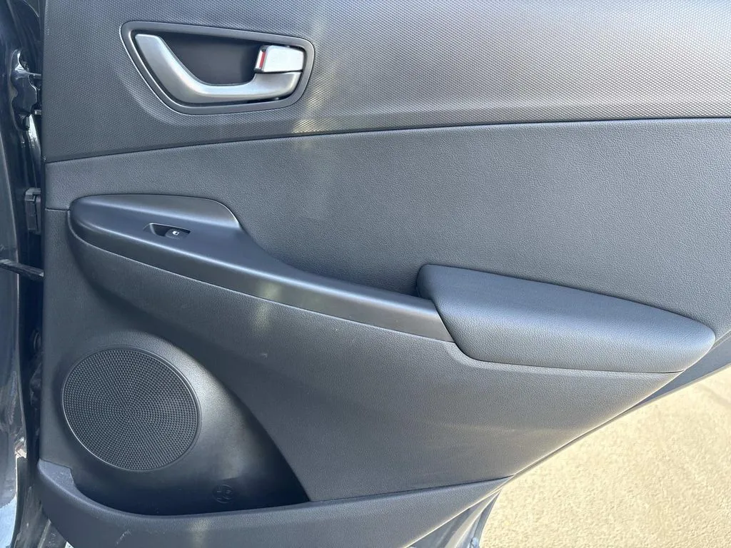 2021 Hyundai Kona Ultimate - Photo 20